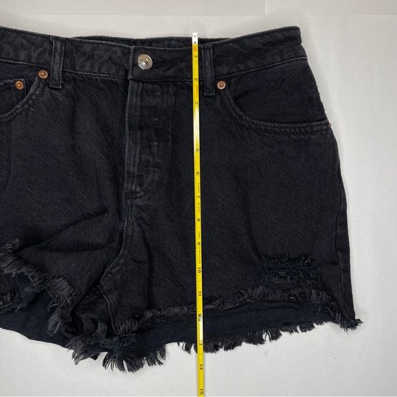 House of Harlow 1960 Black Button Fly Denim Cut Off Shorts Size 28 - Picture 5 of 9